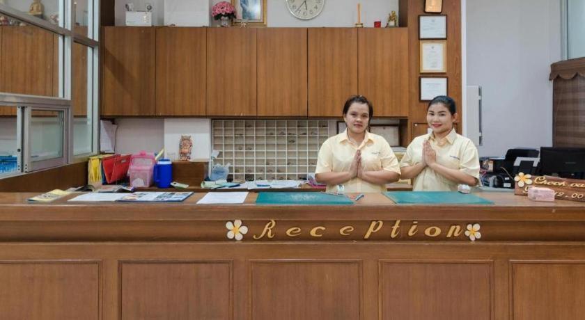 Nice Beach Hotel Rayong Kültér fotó