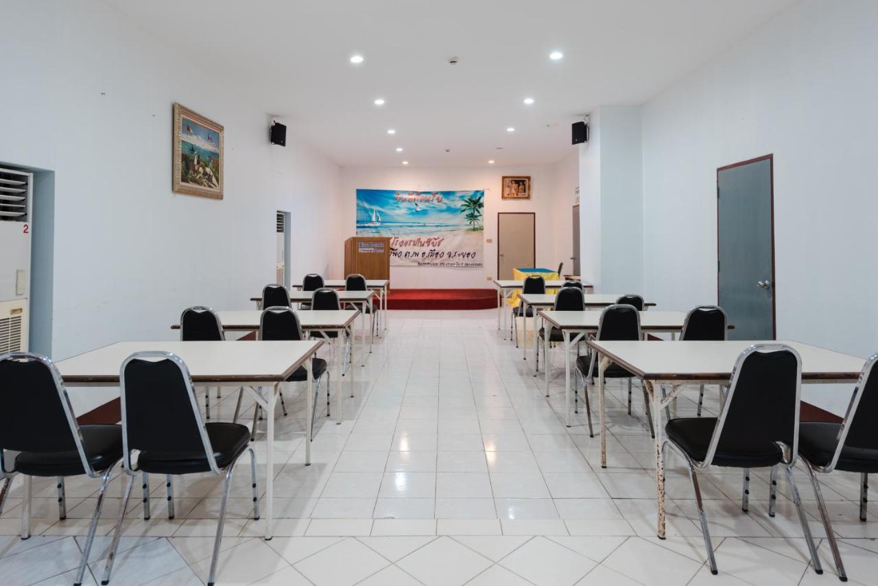 Nice Beach Hotel Rayong Kültér fotó